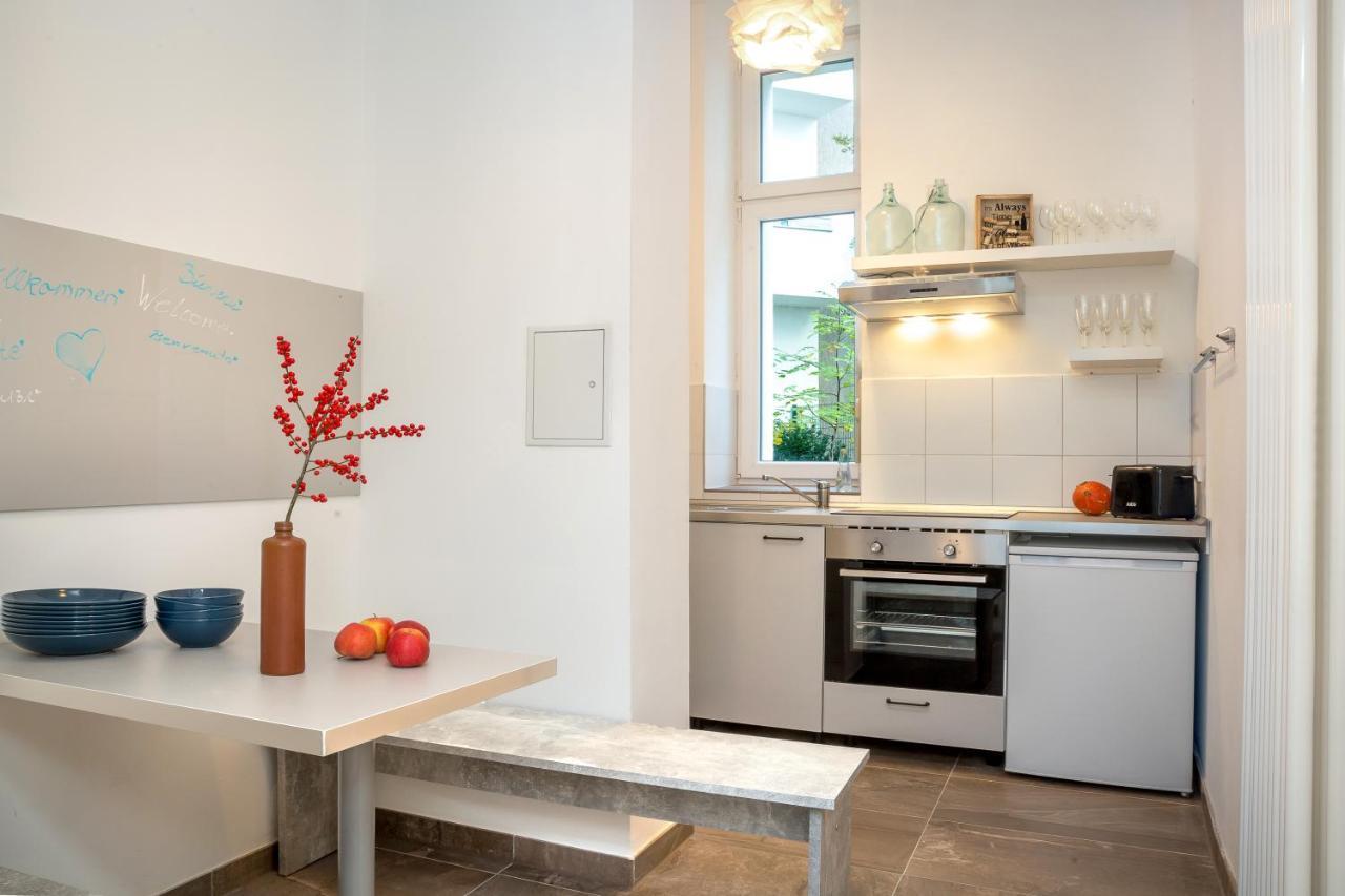Newton-Appartement Mit 3 Schlafzimmern Берлин Экстерьер фото